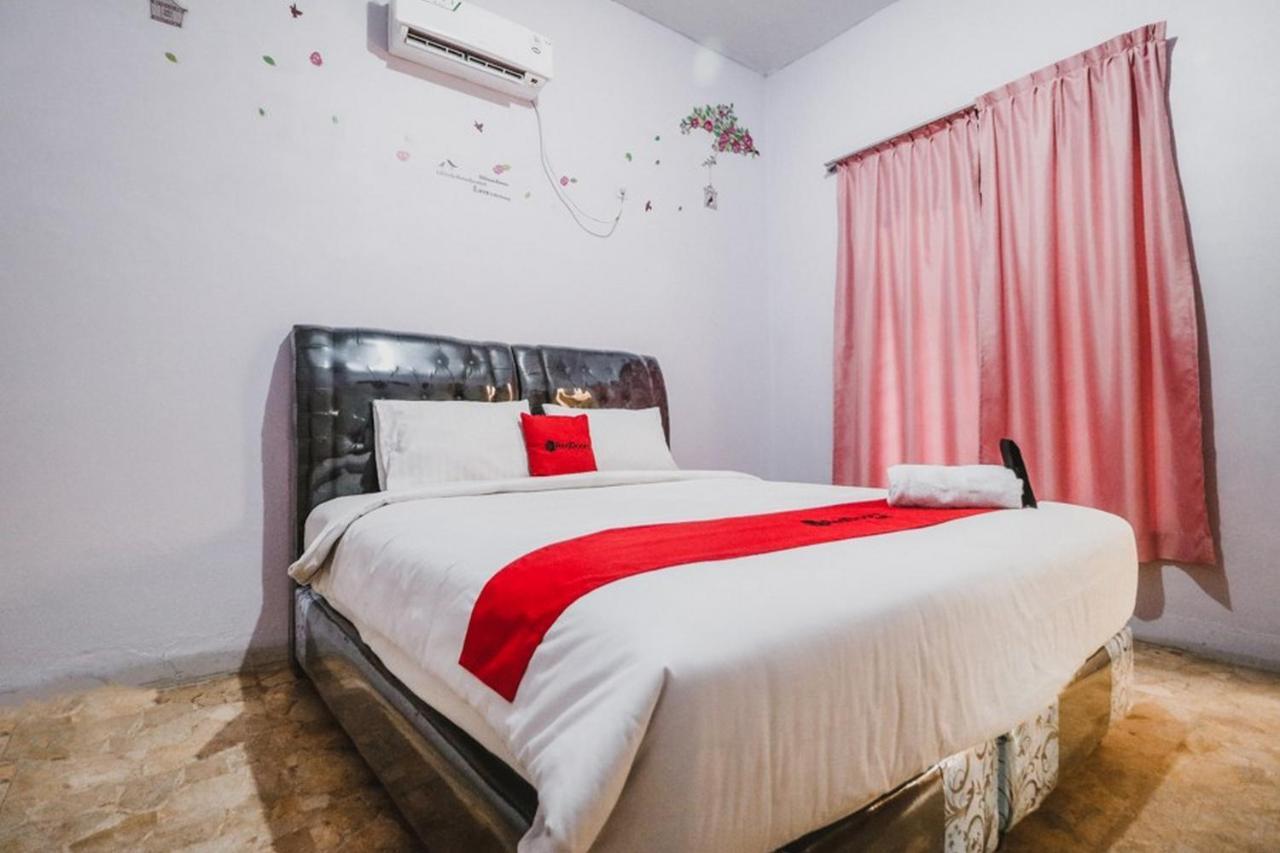Reddoorz Near Millennium Ict Center Medan Hostel Exterior photo