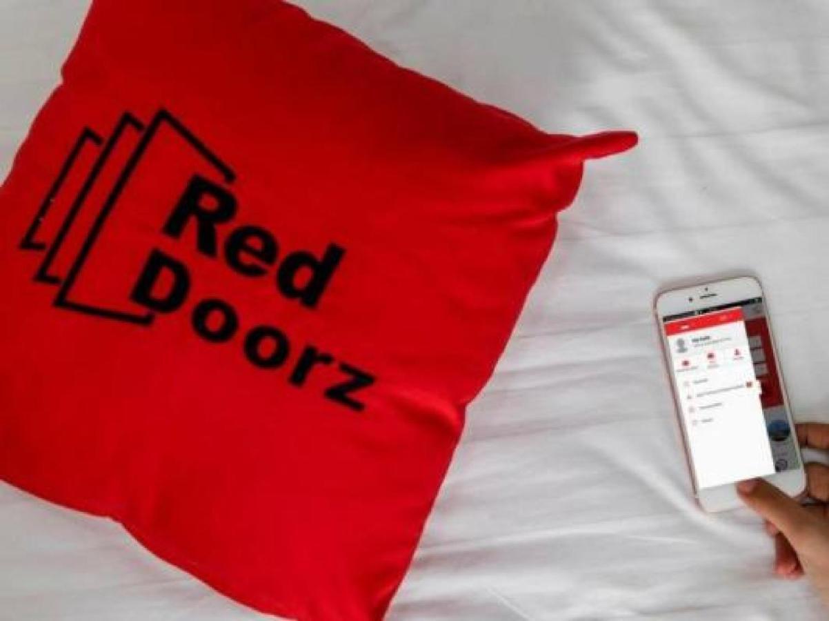 Reddoorz Near Millennium Ict Center Medan Hostel Exterior photo